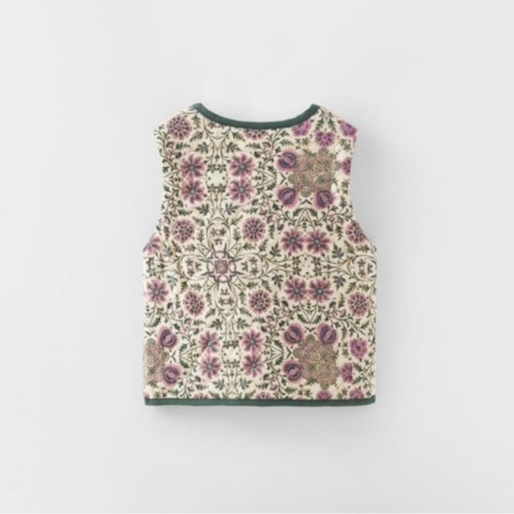 ZARA KIDS FLORAL PRINT QUILT VEST Green‎ Size 4-5Y NWOT - Picture 2 of 10